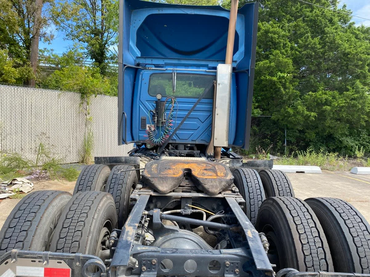 2020 International LT in La Vergne, TN — photo 5