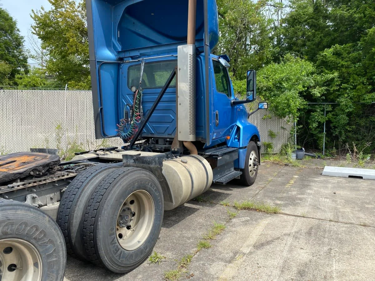 2020 International LT in La Vergne, TN — photo 4