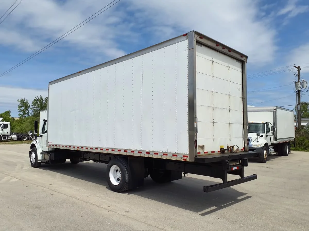 2018 Freightliner M2 106 in Indianapolis, IN — photo 6