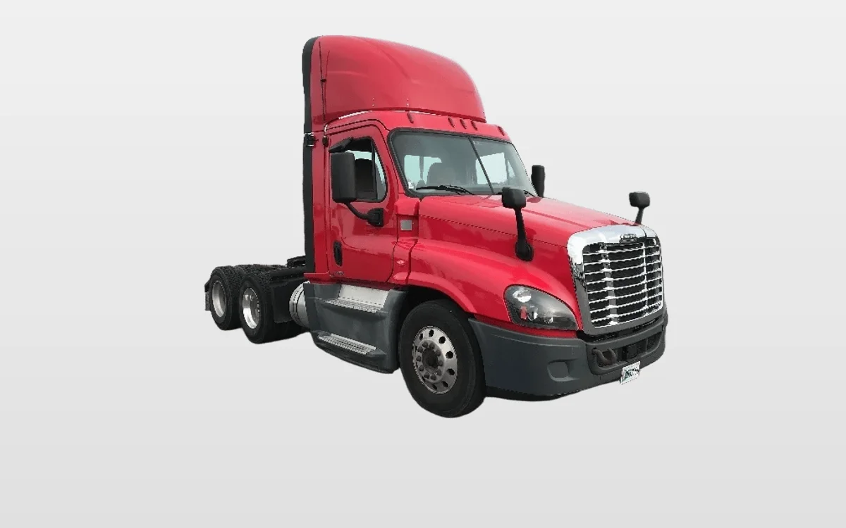 2018 Freightliner Cascadia - image 1