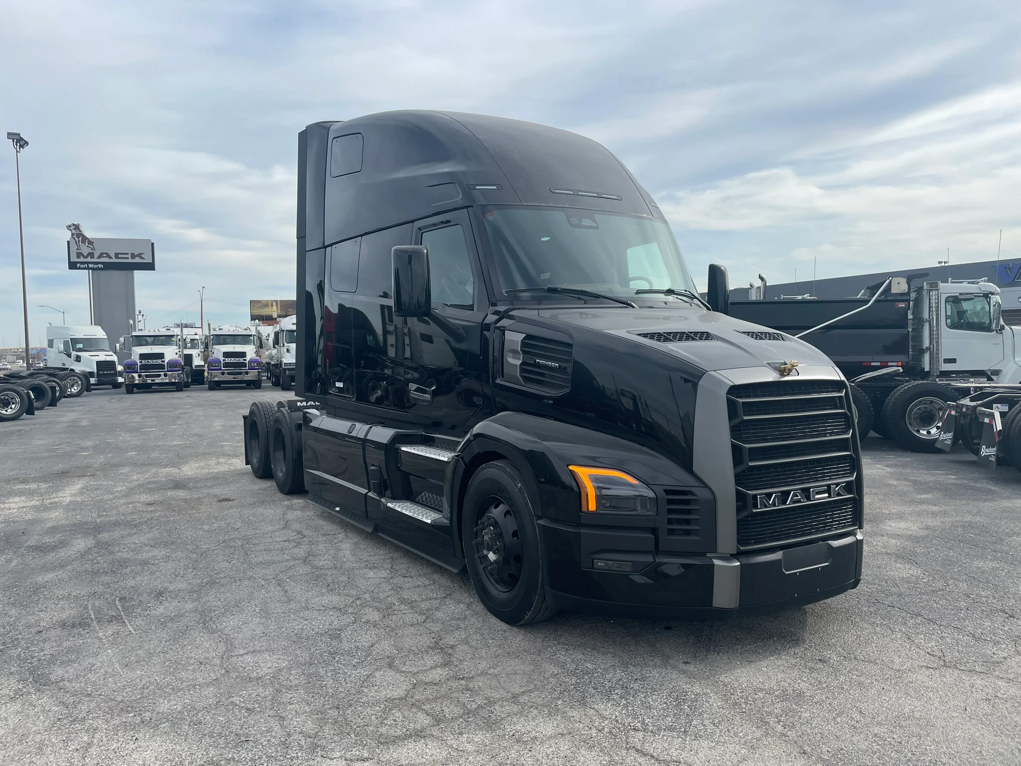 2026 Mack Pioneer in Fort Worth, TX — photo 3
