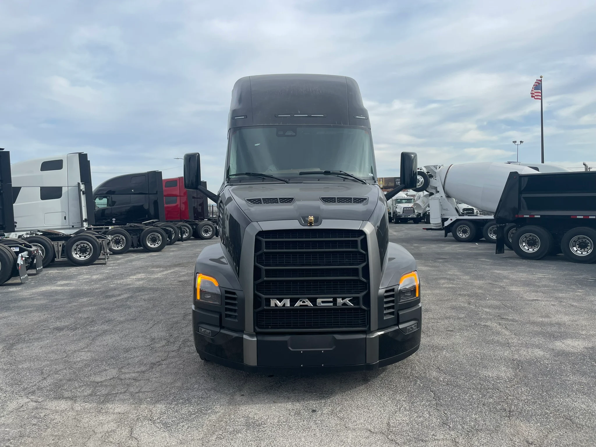 2026 Mack Pioneer in Fort Worth, TX — photo 2