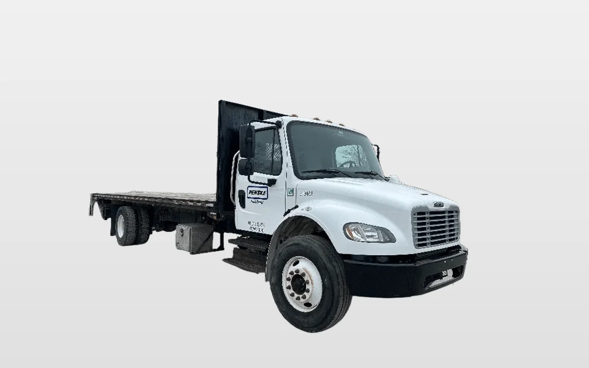 2019 Freightliner M2 106 - image 1
