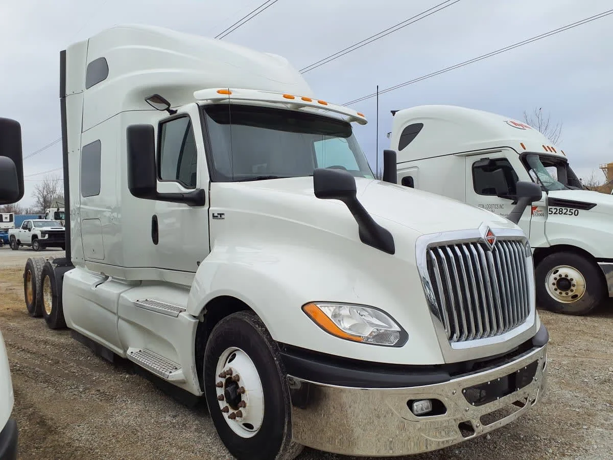 2020 International LT in Indianapolis, IN — photo 3