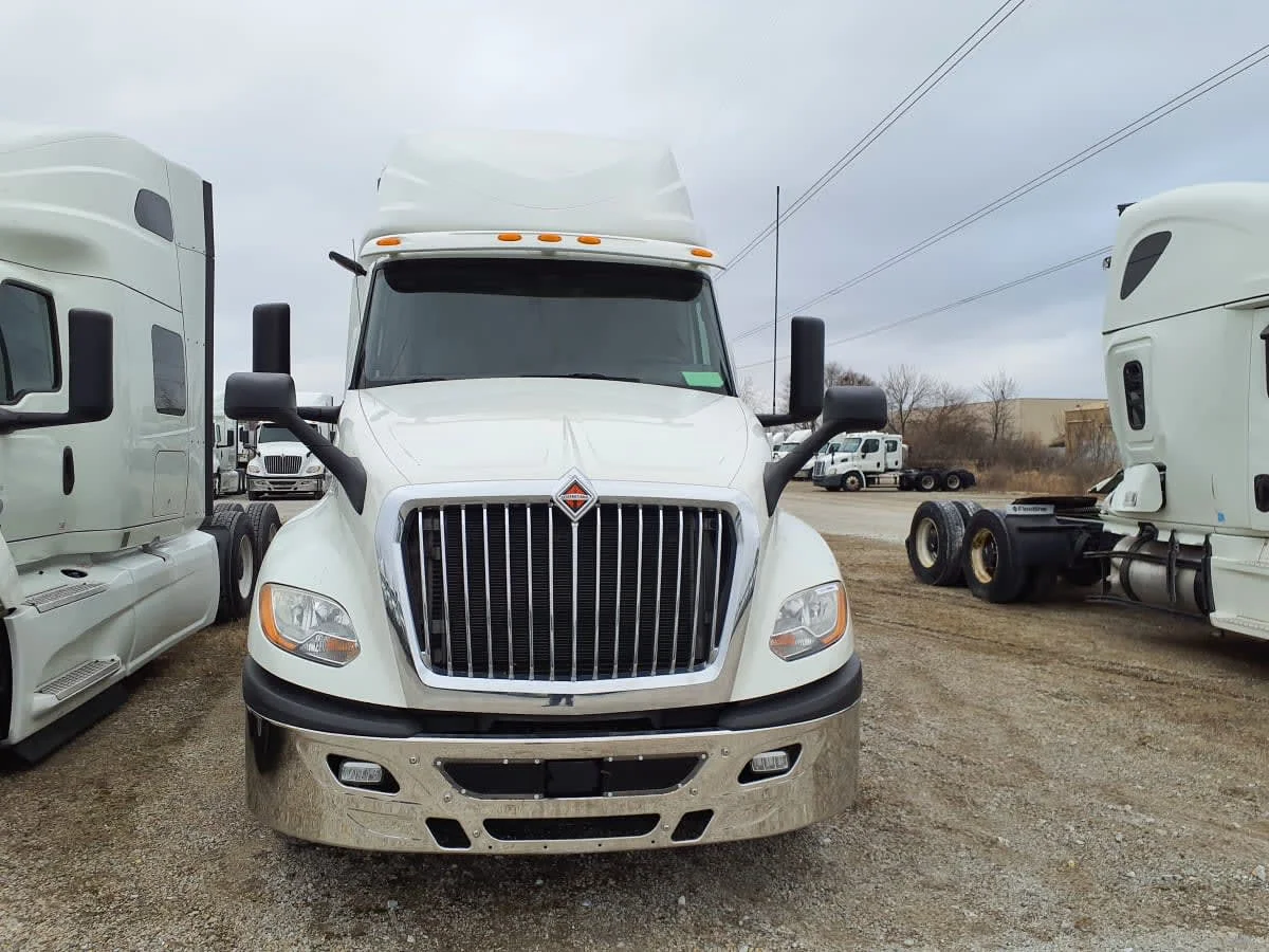 2020 International LT in Indianapolis, IN — photo 2