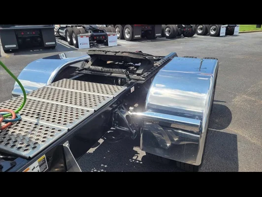 2023 Kenworth W900 in Memphis, TN — photo 13