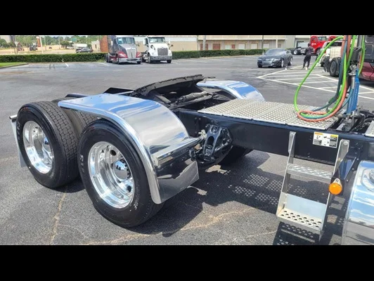 2023 Kenworth W900 in Memphis, TN — photo 14