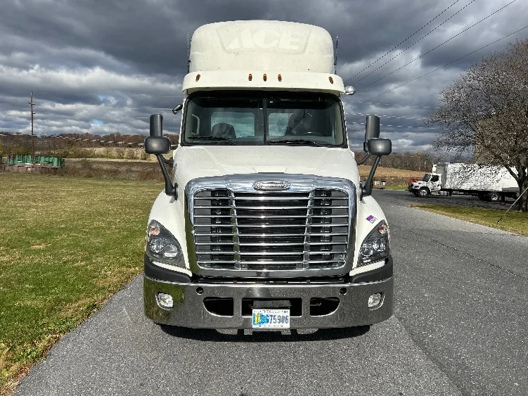 2019 Freightliner in Cleona, PA — photo 2