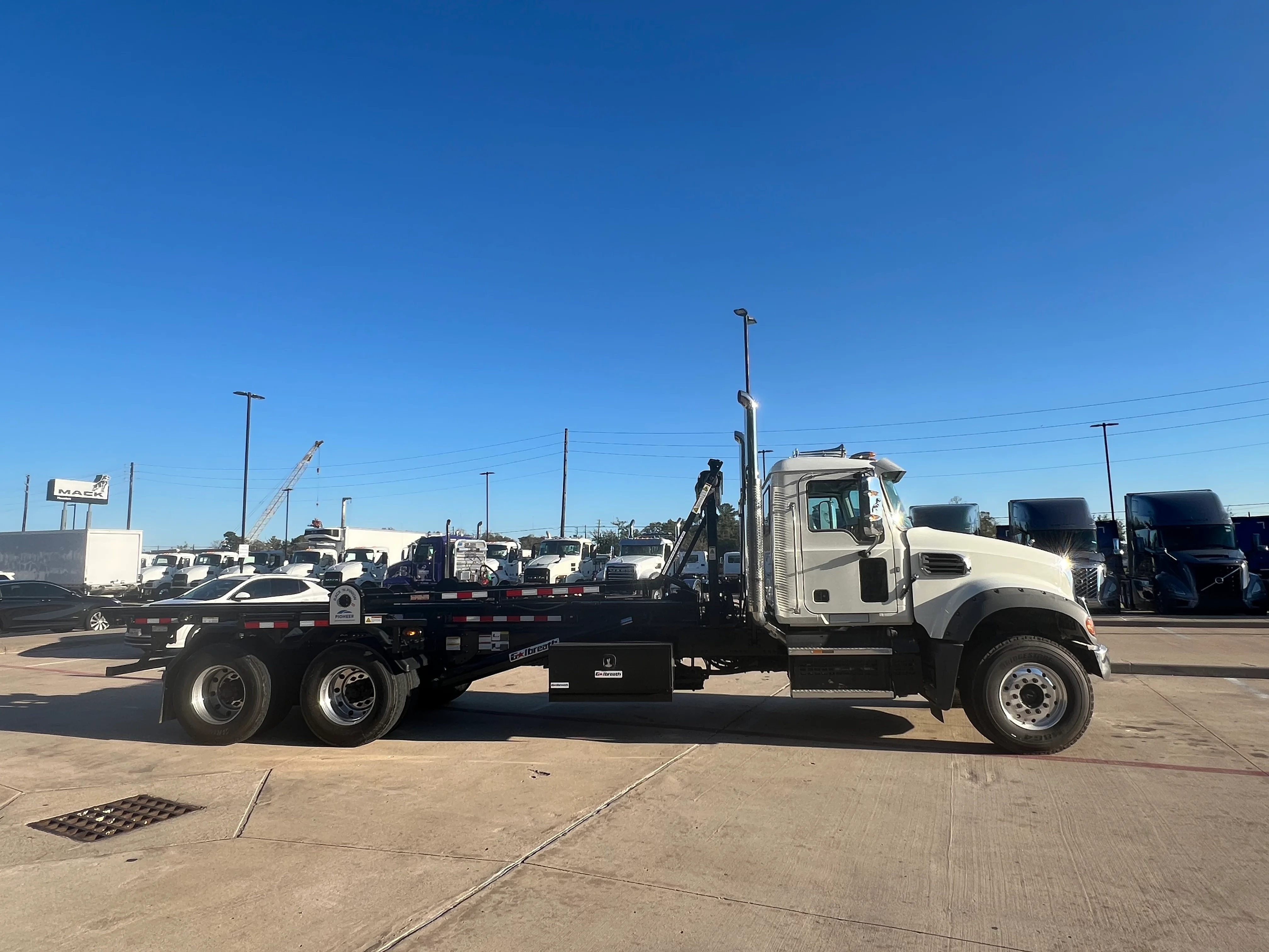2026 Mack Granite in Houston, TX — photo 2