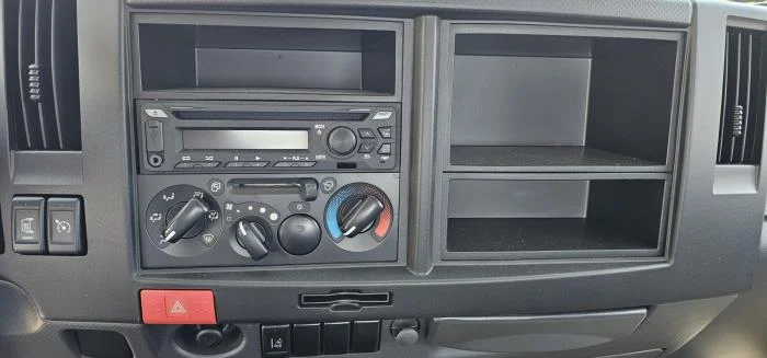 2025 Isuzu NRR - image 15