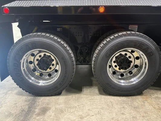 2027 Kenworth T880 in Tulsa, OK — photo 4
