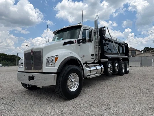 2027 Kenworth T880 in Tulsa, OK — photo 2
