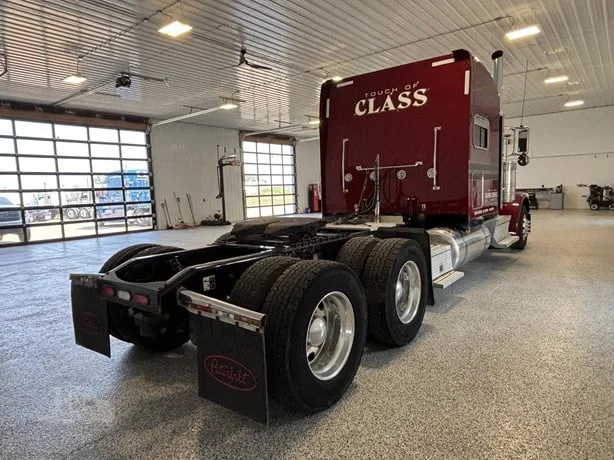 2022 Peterbilt 389 in Hartford, SD — photo 4