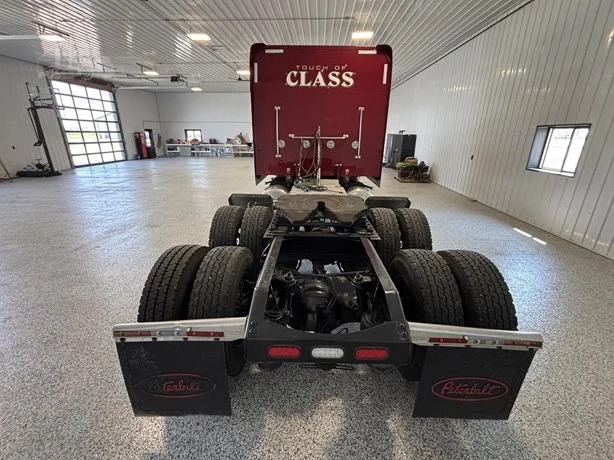 2022 Peterbilt 389 in Hartford, SD — photo 3