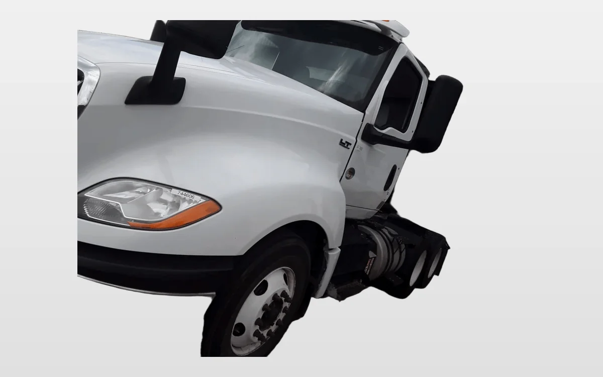 2018 International - image 1