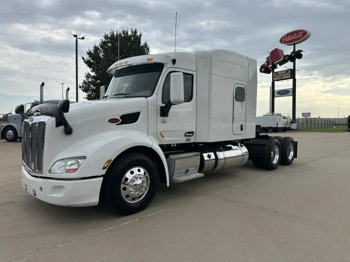 2022 Peterbilt 579 in Haines City, FL — photo 2
