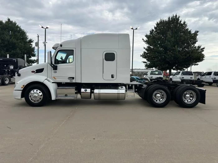 2022 Peterbilt 579 in Haines City, FL — photo 4