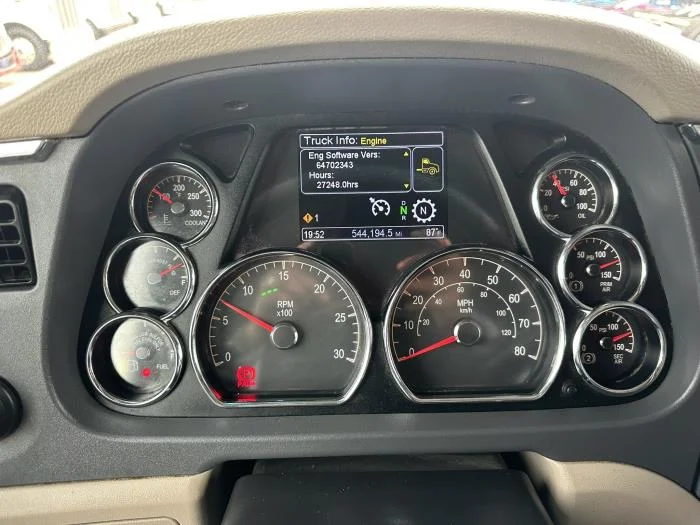 2022 Peterbilt 579 in Haines City, FL — photo 16