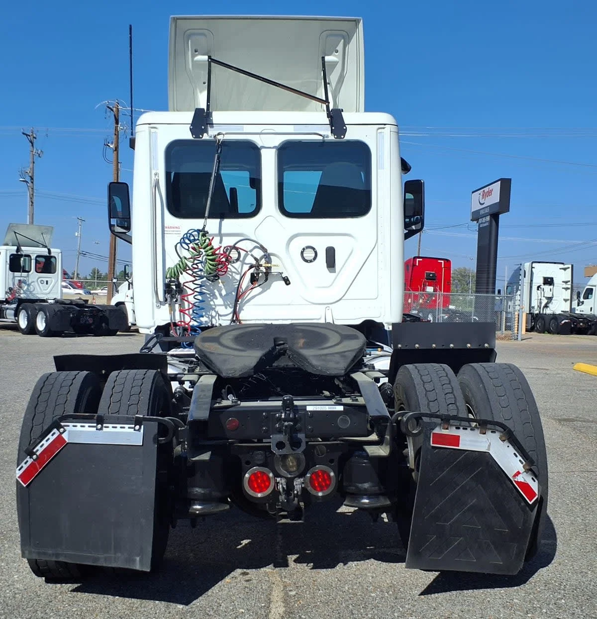 2020 Freightliner Cascadia in Memphis, TN — photo 5