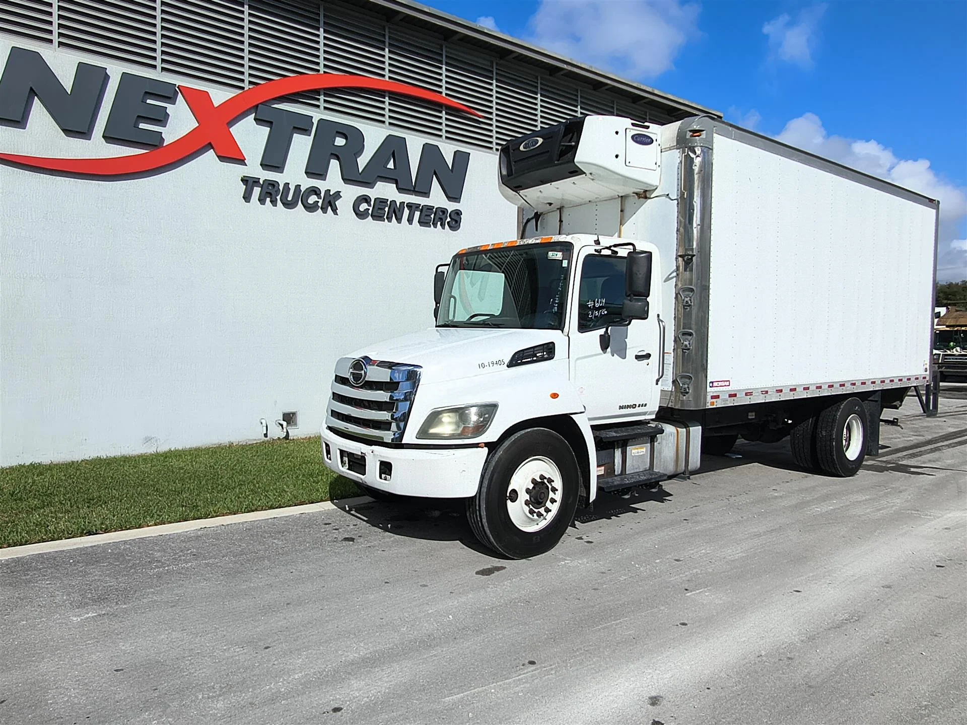 2019 Hino 268 - image 2