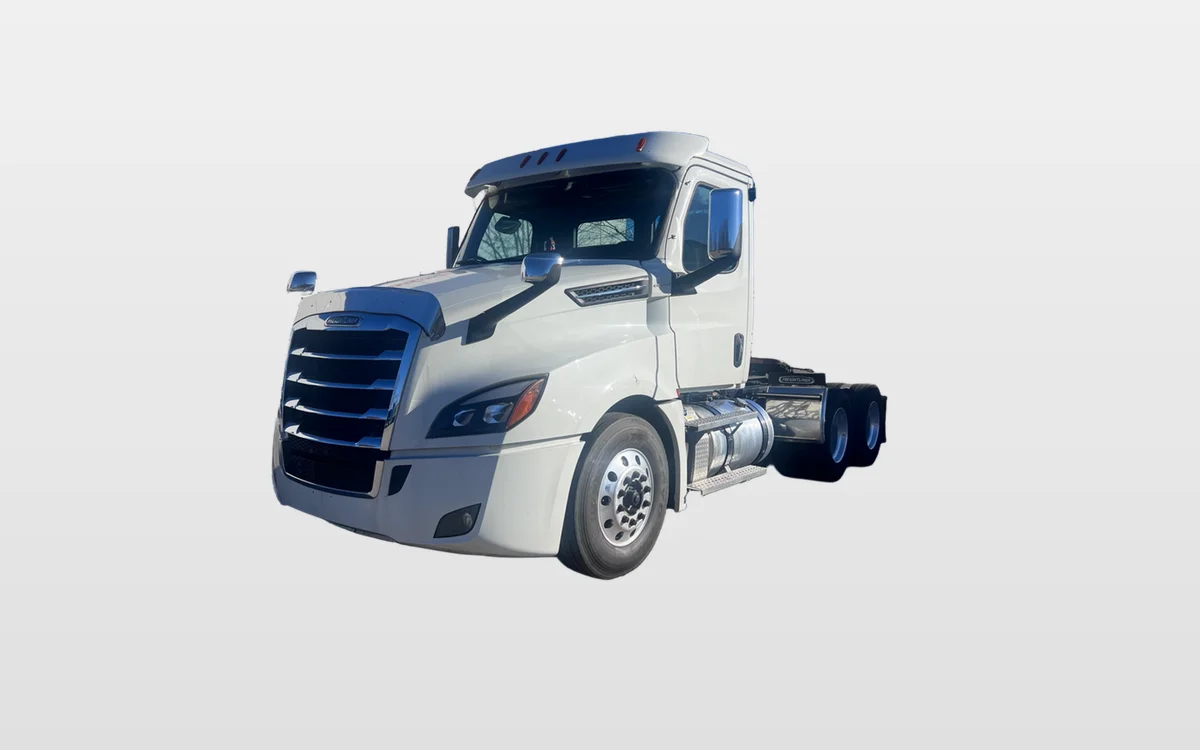 2023 FREIGHTLINER CASCADIA 126DC - image 1