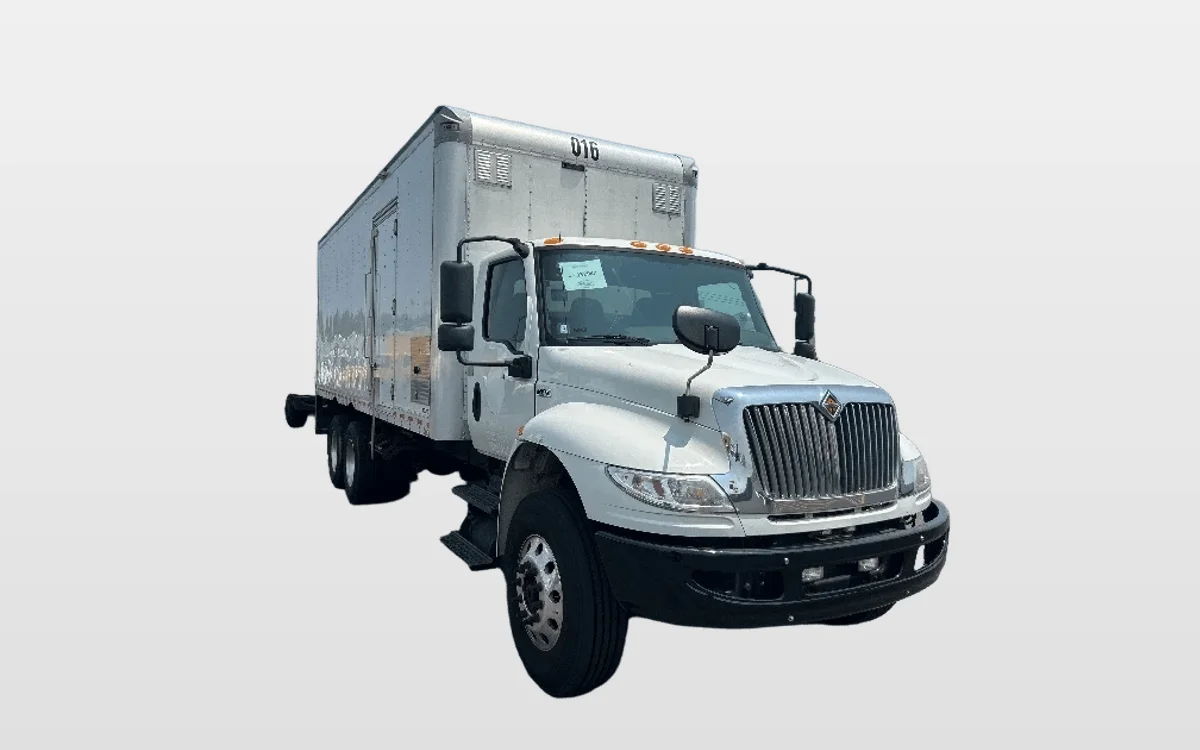 2020 International MV - image 1