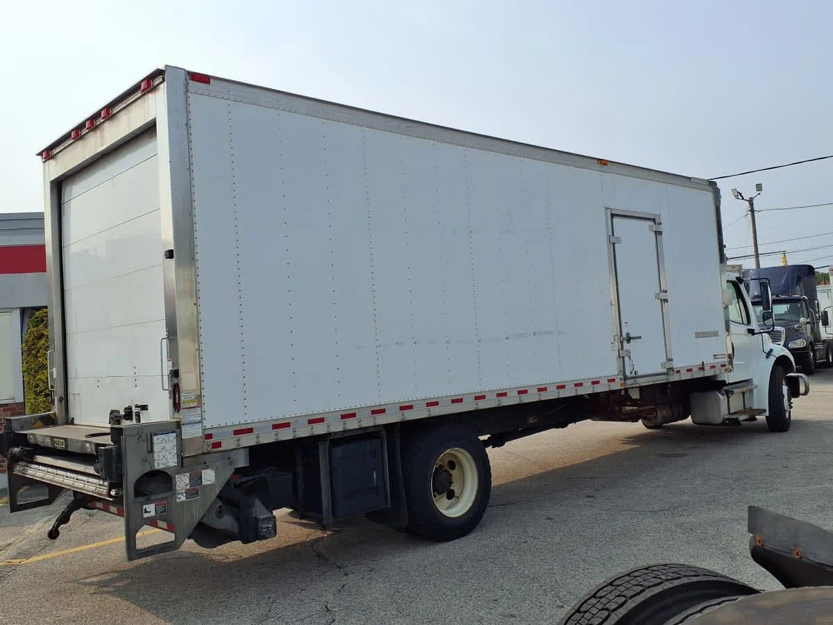 2019 Freightliner M2 106 in Warwick, RI — photo 4