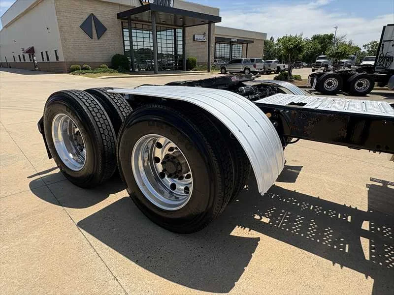 2020 Mack Pinnacle - image 6