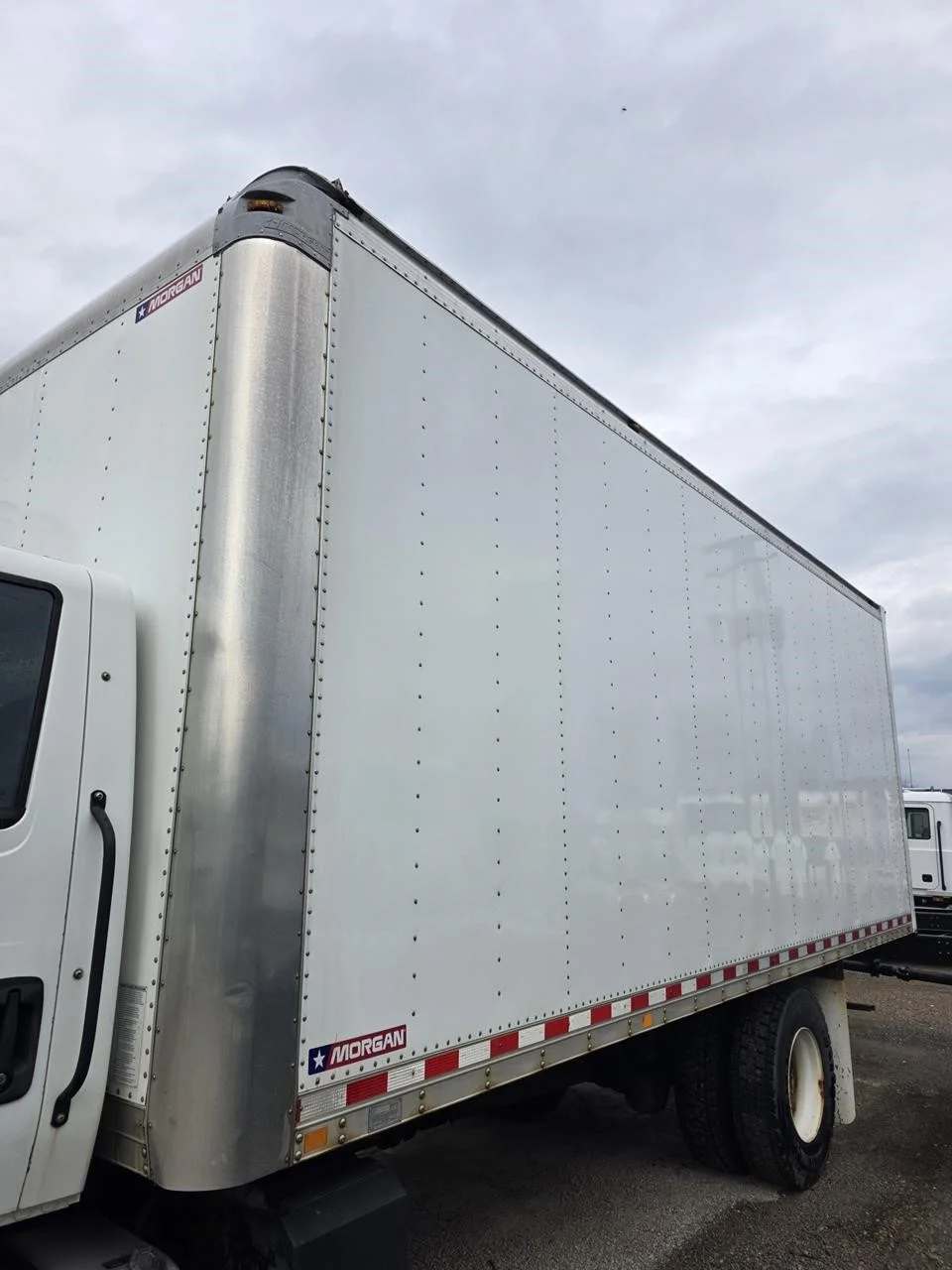 2016 International 4300 — photo 2
