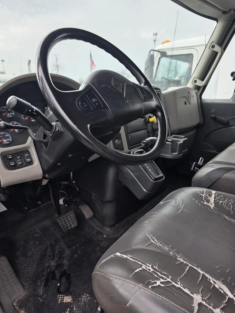 2016 International 4300 — photo 4