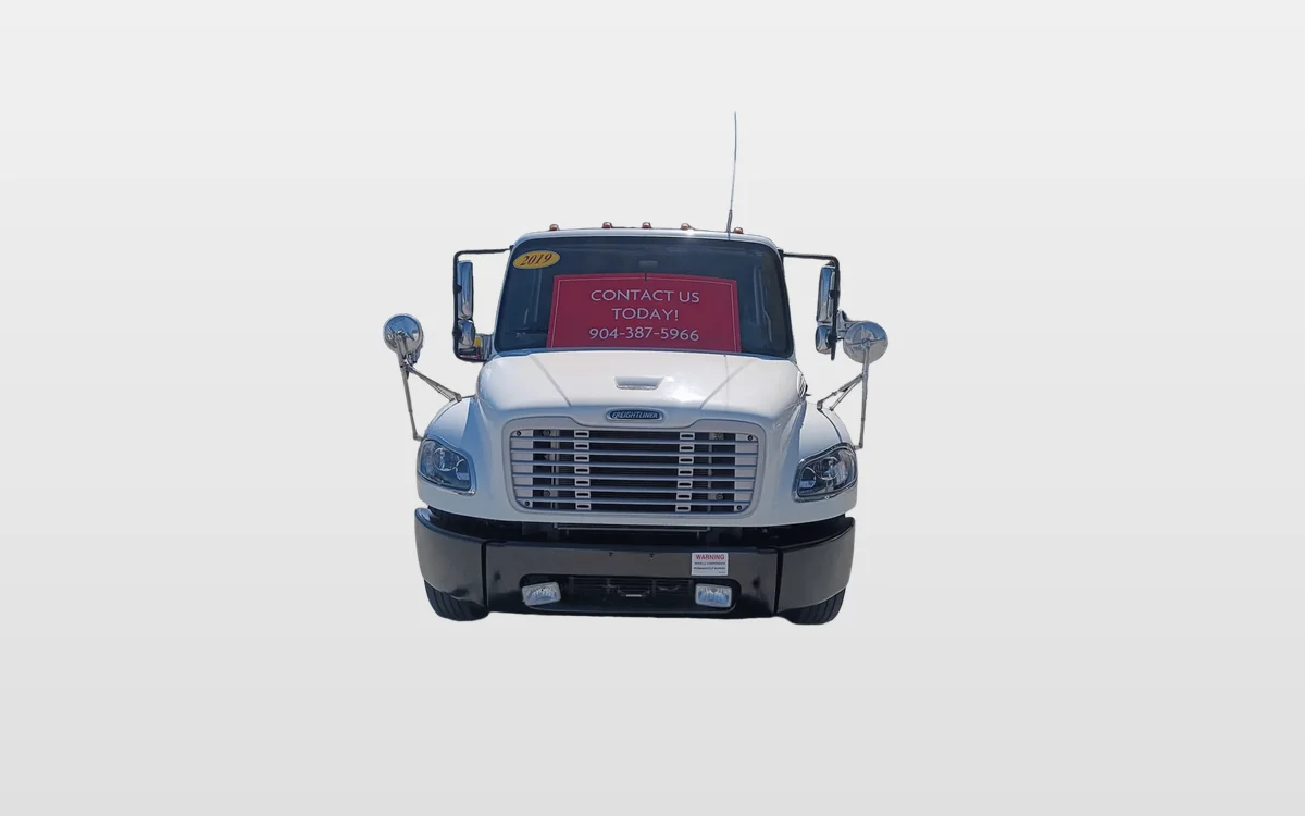 2019 Freightliner M2 106 - image 1