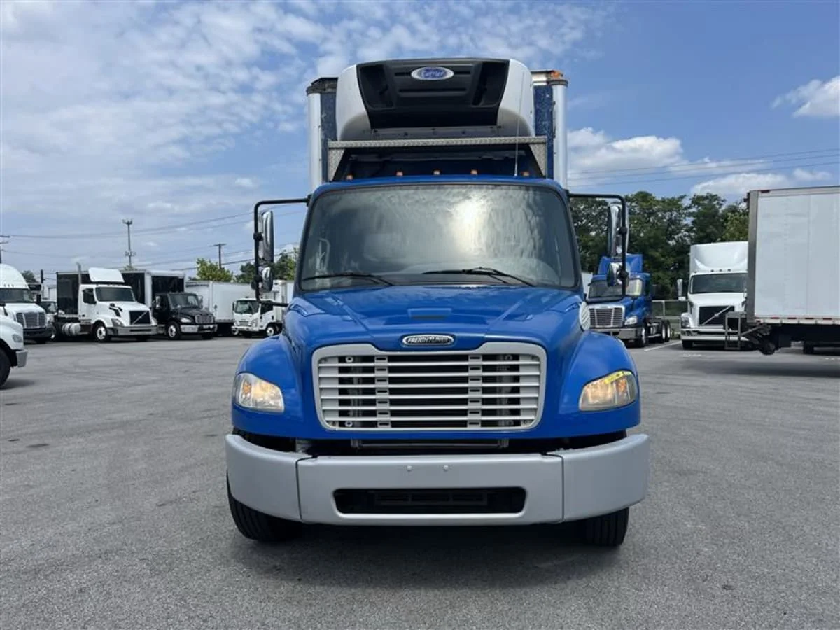 2018 Freightliner M2 106 in Beltsville, MD — photo 2