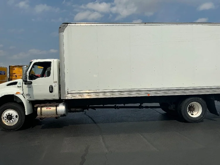 2020 International MV in Chicago (Melrose Park), IL — photo 4