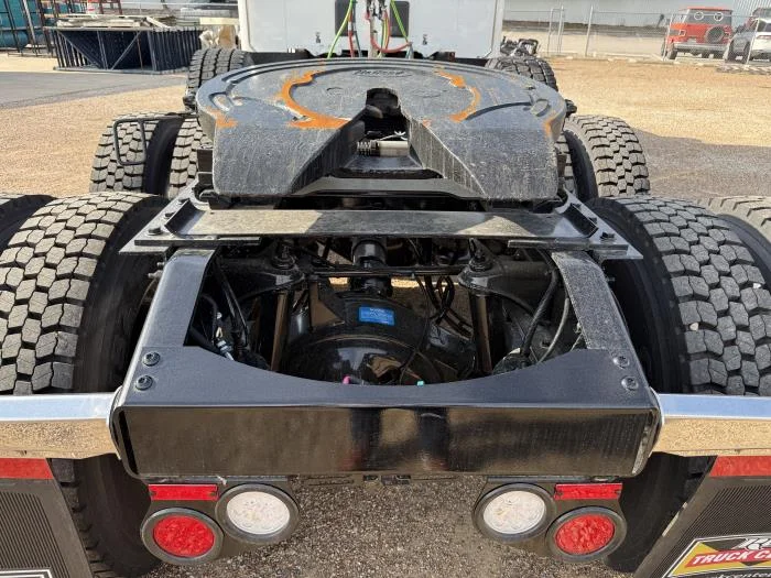 2026 Peterbilt 589 - image 26