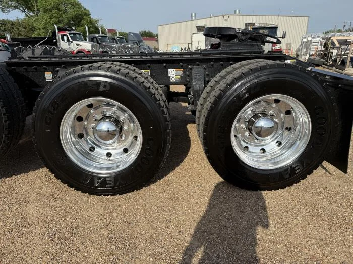 2026 Peterbilt 589 - image 20