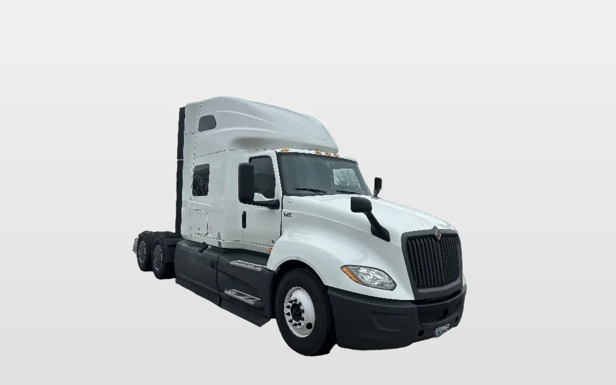 2023 International LT - image 1