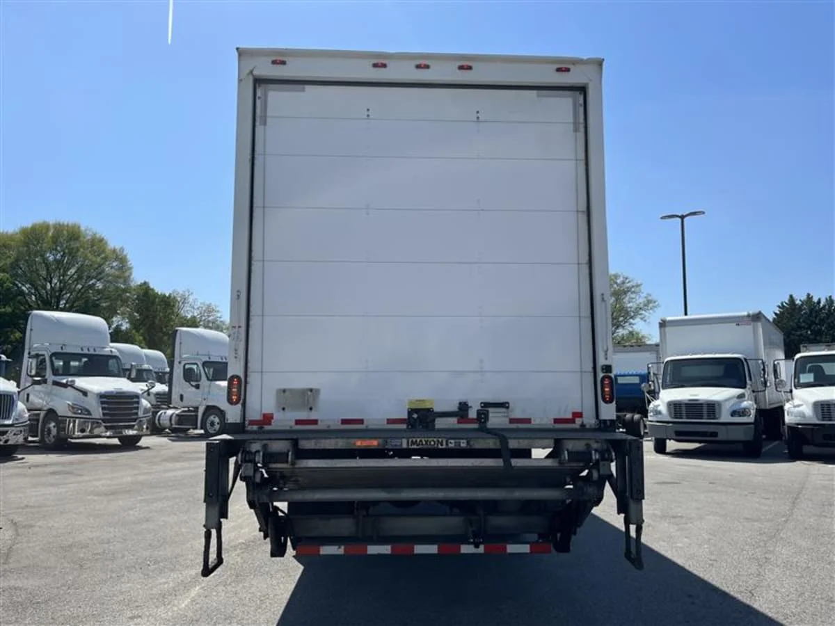 2019 Freightliner M2 106 in Beltsville, MD — photo 5