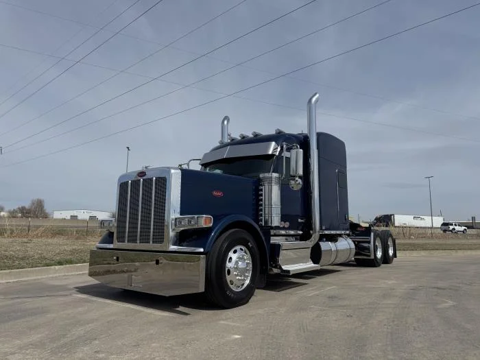 2027 Peterbilt 589 in Oklahoma City, OK — photo 2
