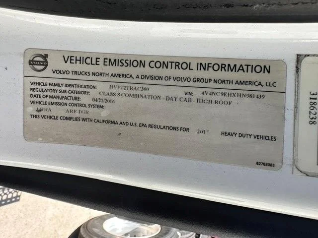 2017 Volvo VNL 300 — photo 11