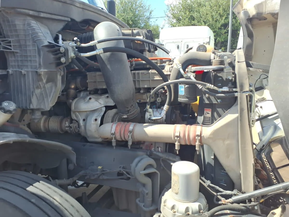 2019 Freightliner Cascadia in Houston, TX — photo 10