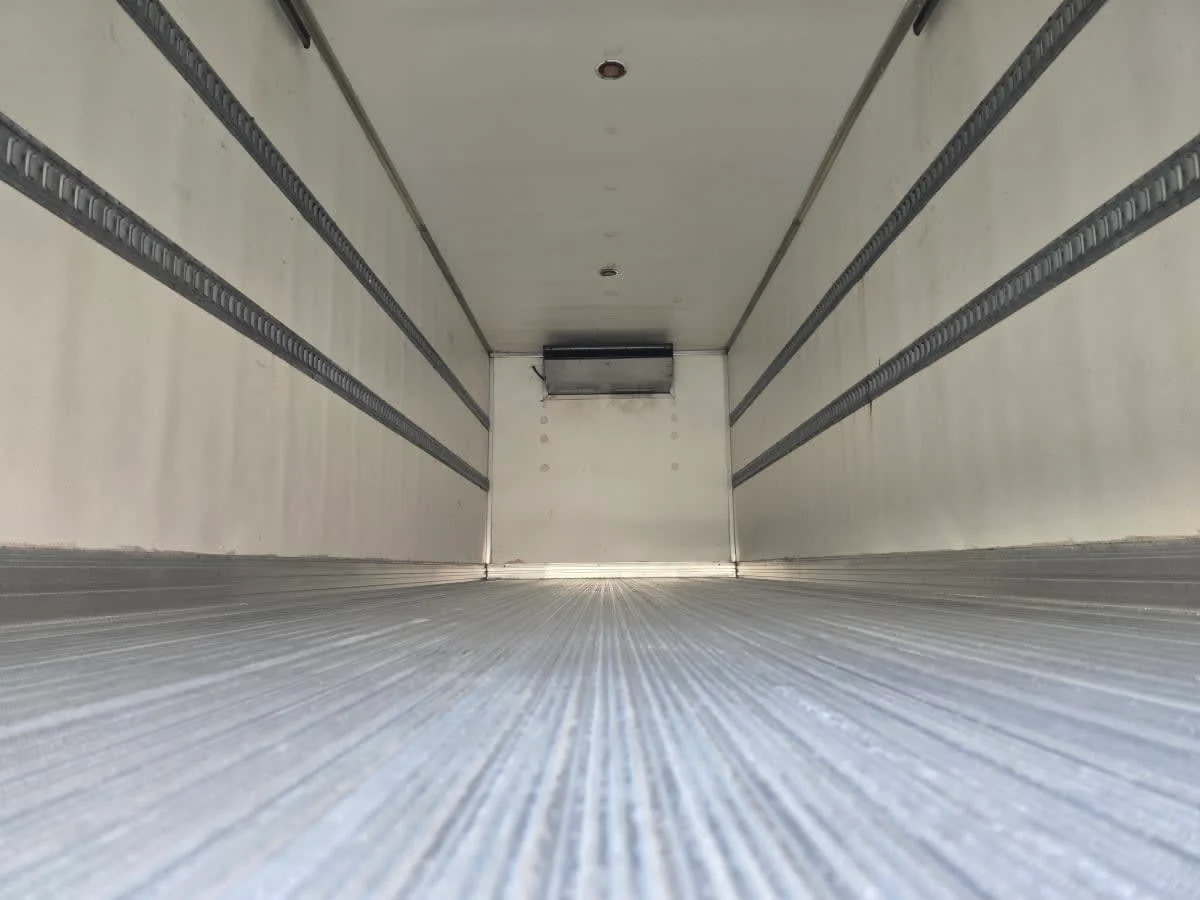 2019 International 4300 - image 9