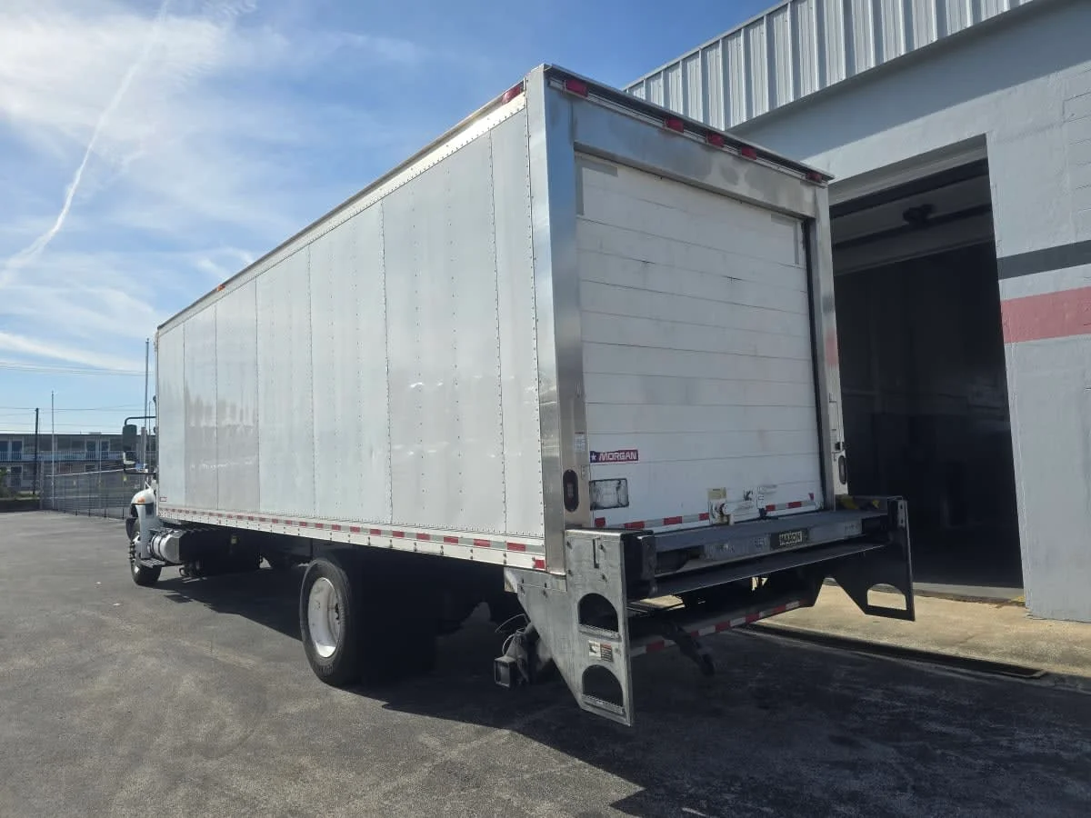 2019 International 4300 - image 4