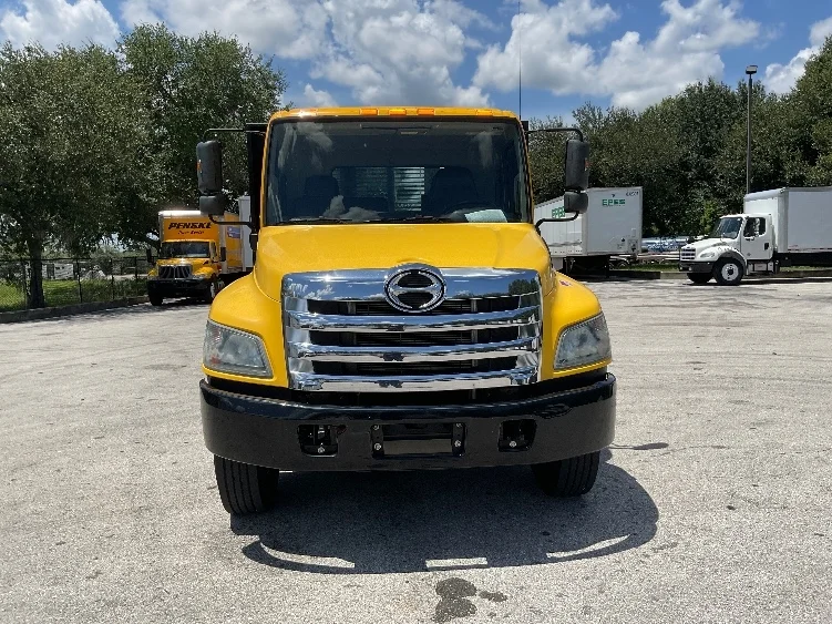 2020 Hino 338 in Daytona Beach, FL — photo 2