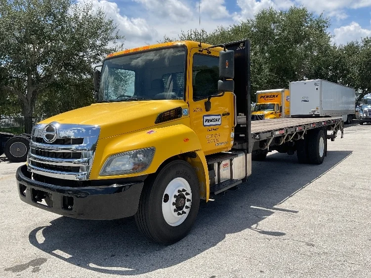 2020 Hino 338 in Daytona Beach, FL — photo 3