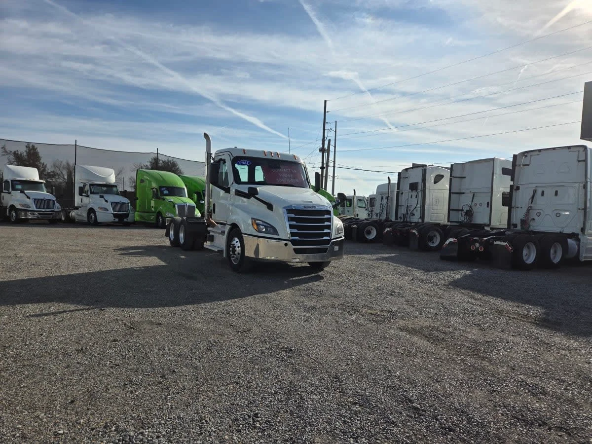 2021 Freightliner Cascadia in St. Rose, LA — photo 3