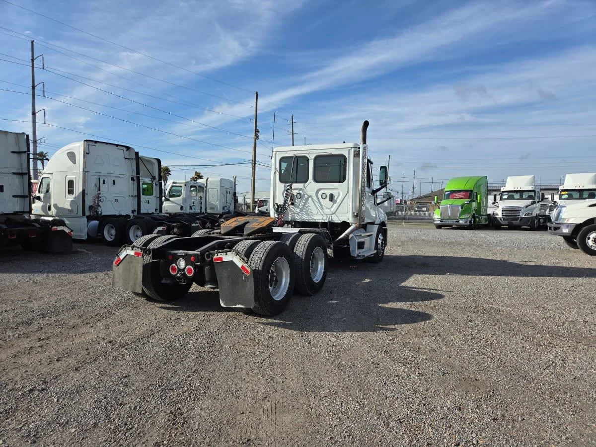 2021 Freightliner Cascadia in St. Rose, LA — photo 4