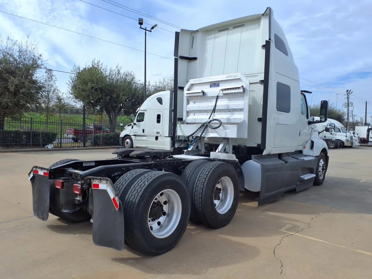 2020 International LT in Houston, TX — photo 4