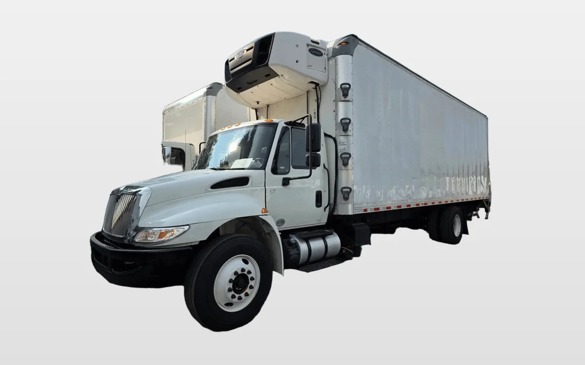 2018 International 4300 - image 1