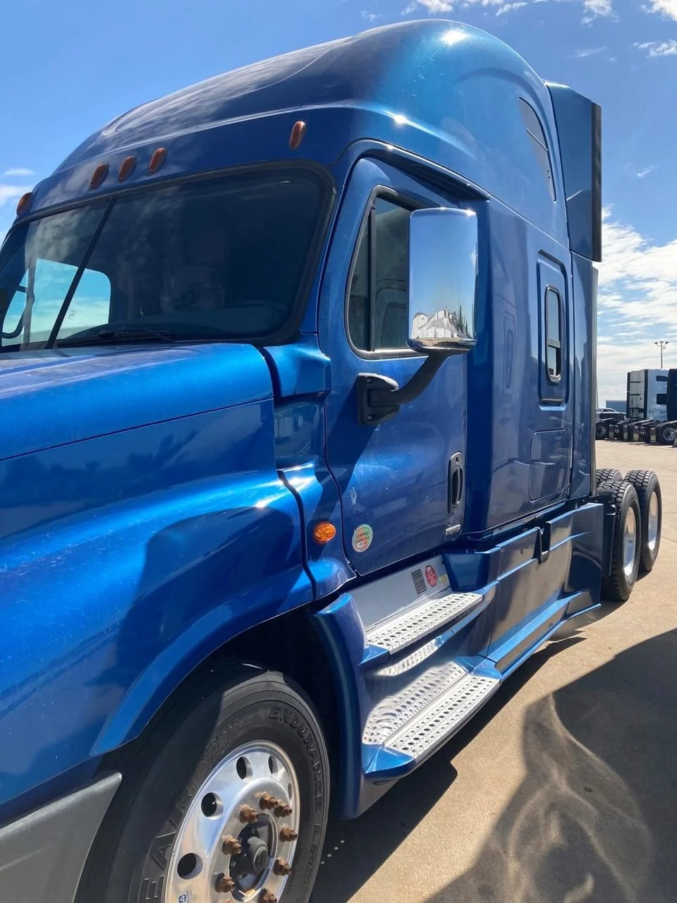 2017 Freightliner Cascadia in Phoenix, AZ