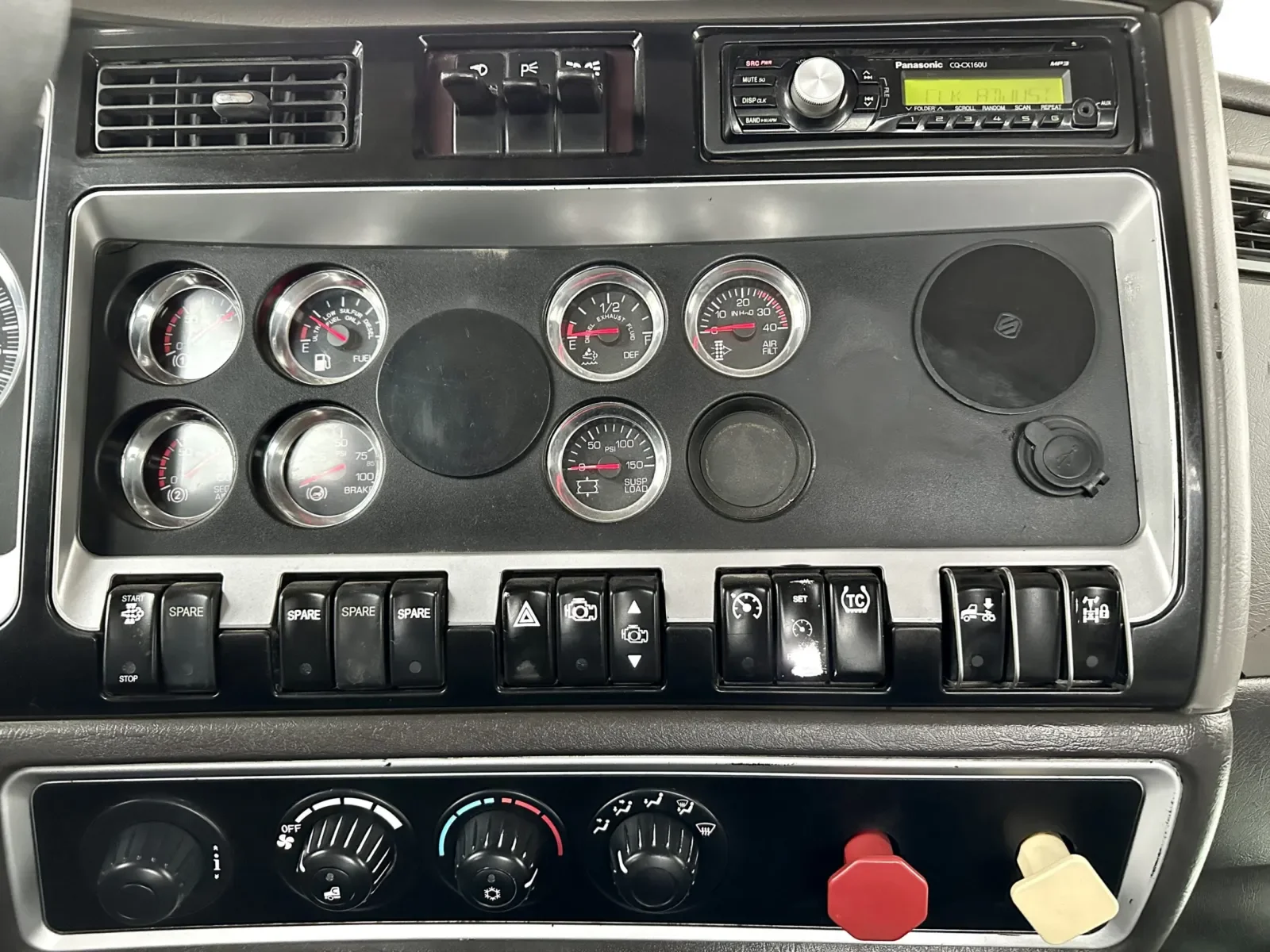 2012 Kenworth T800 - image 18